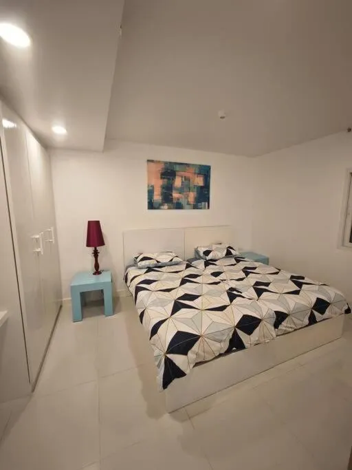 Image 3 of Karon Beach Large 2 bedroom Seaview apartment