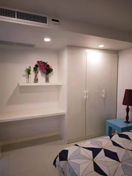 Image 5 of Karon Beach Large 2 bedroom Seaview apartment