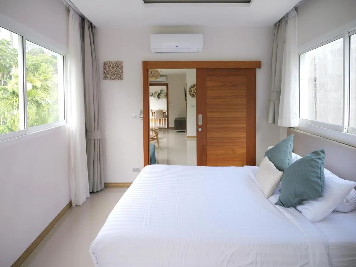 Image 4 of Karon beach apartment & sea view pool