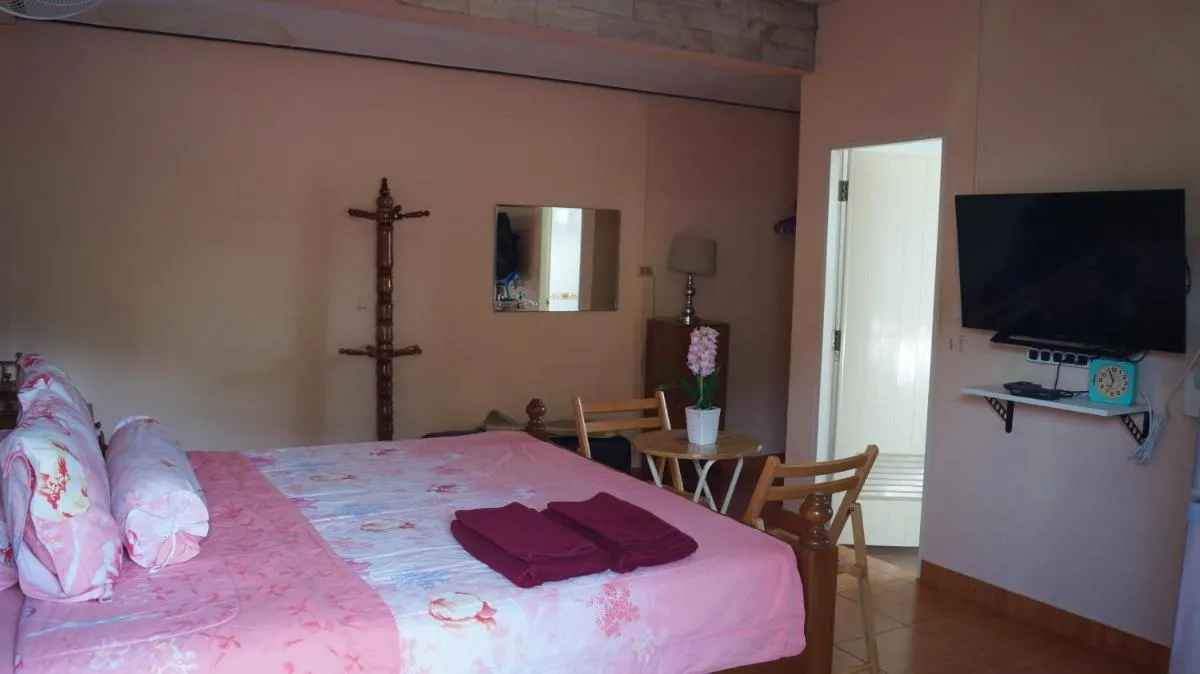 Image 5 of Kata Apartment