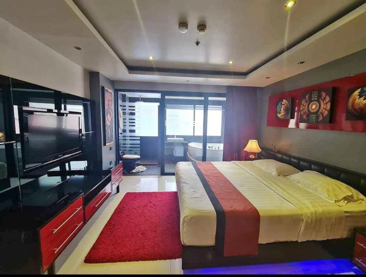 Image 6 of L2 Promotion, Modern Apartment In Bangla Road Patong Beach With Private Jacuzzi & Roof Top Pool