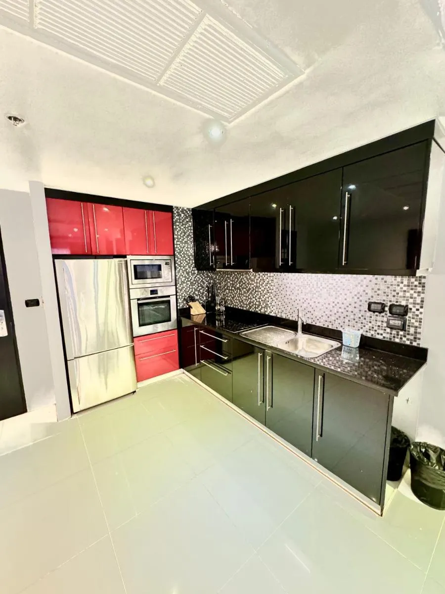 Image 5 of L8 Promotion 1 Bedroom Apartment In Bangla Road Patong Beach With Private Jacuzzi & Roof Top Pool