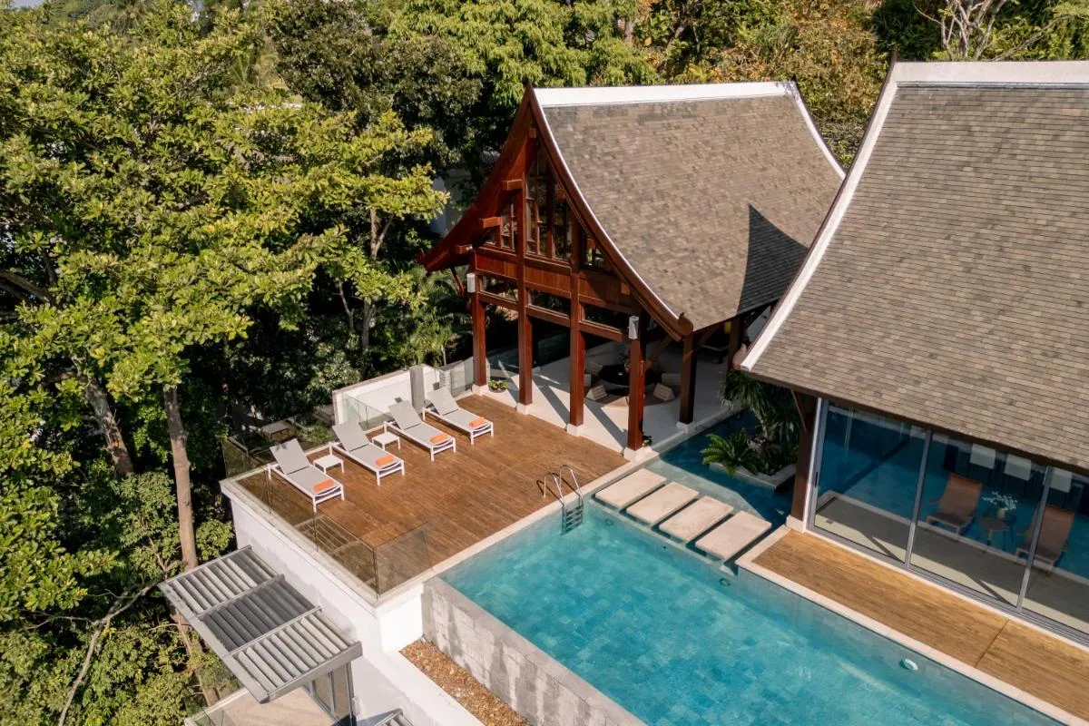 Image 2 of Lada Cliff Villa Malaiwana