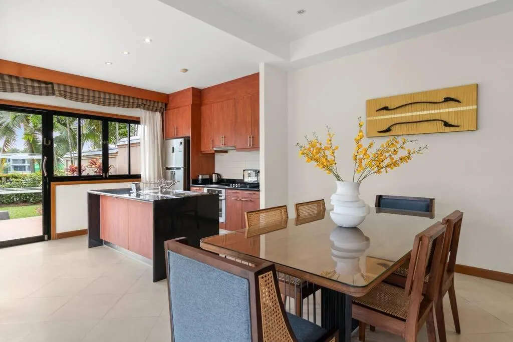 Image 6 of Laguna Lakeview Villa