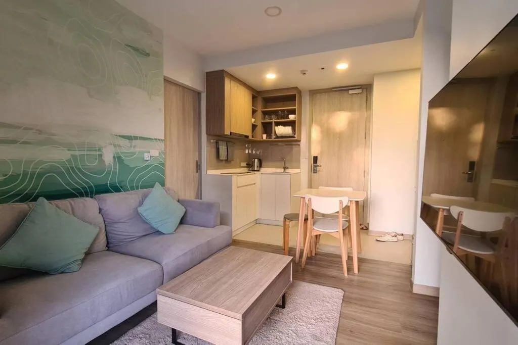 Image 4 of Laguna Skypark, 2 bedrooms & large terrace with golf view