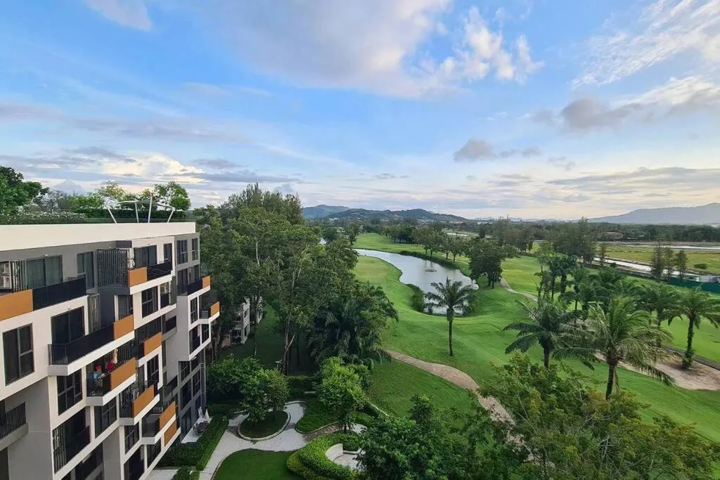 Image 6 of Laguna Skypark, 2 bedrooms & large terrace with golf view