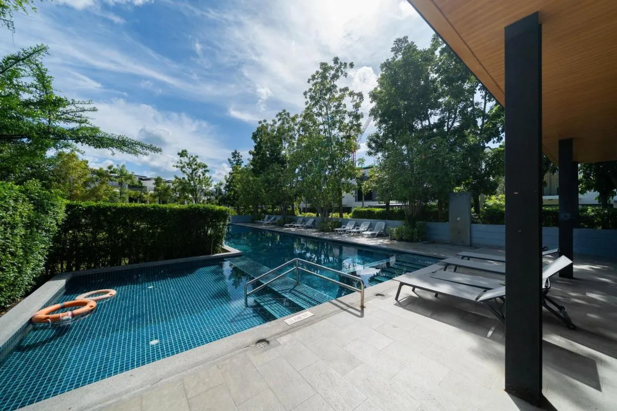 Image 1 of Laguna pool house