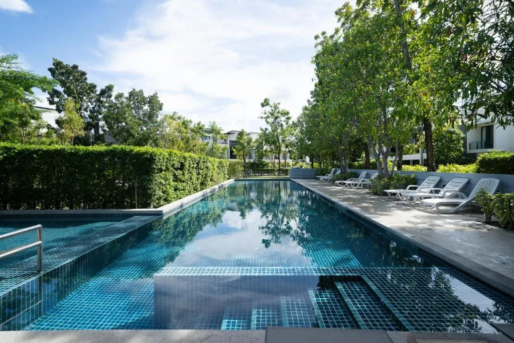 Image of Laguna pool house
