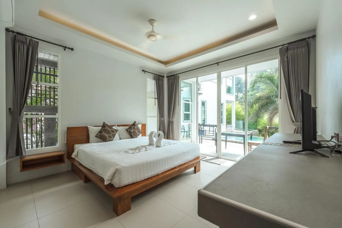 Image 6 of Little Kamala Hill