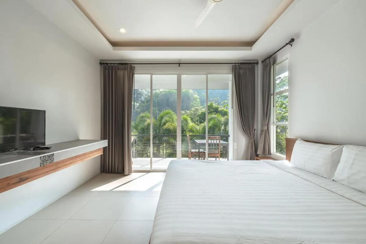 Image 3 of Little Kamala Hill