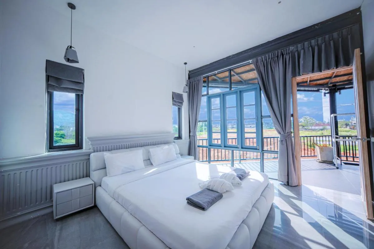 Image 6 of 六卧现代工业风别墅