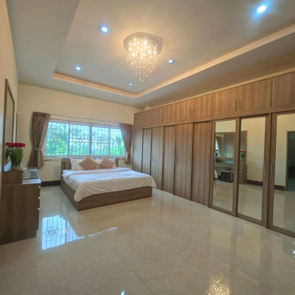 Image 4 of Luxury Pool Villa 5 mins to Phuket Old Town