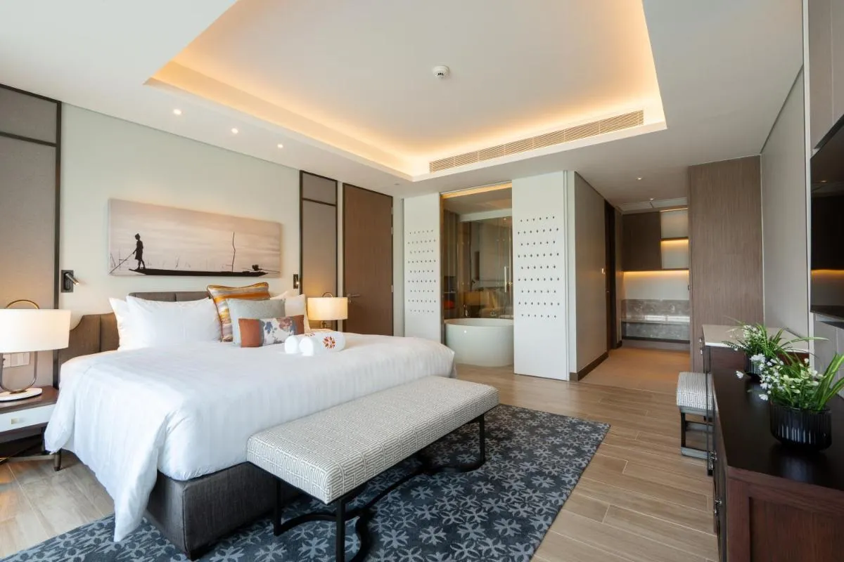 Image 1 of Luxury apartments in the Laguna near the lake