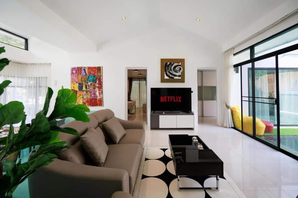 Image 4 of Modern & fun pool villa at Kamala regent