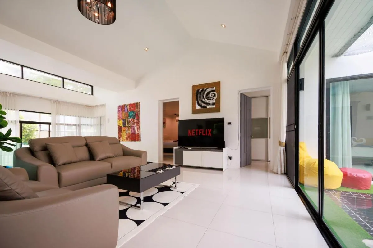 Image 5 of Modern & fun pool villa at Kamala regent