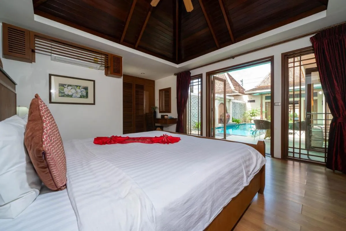 Image 5 of Oasis pool villa