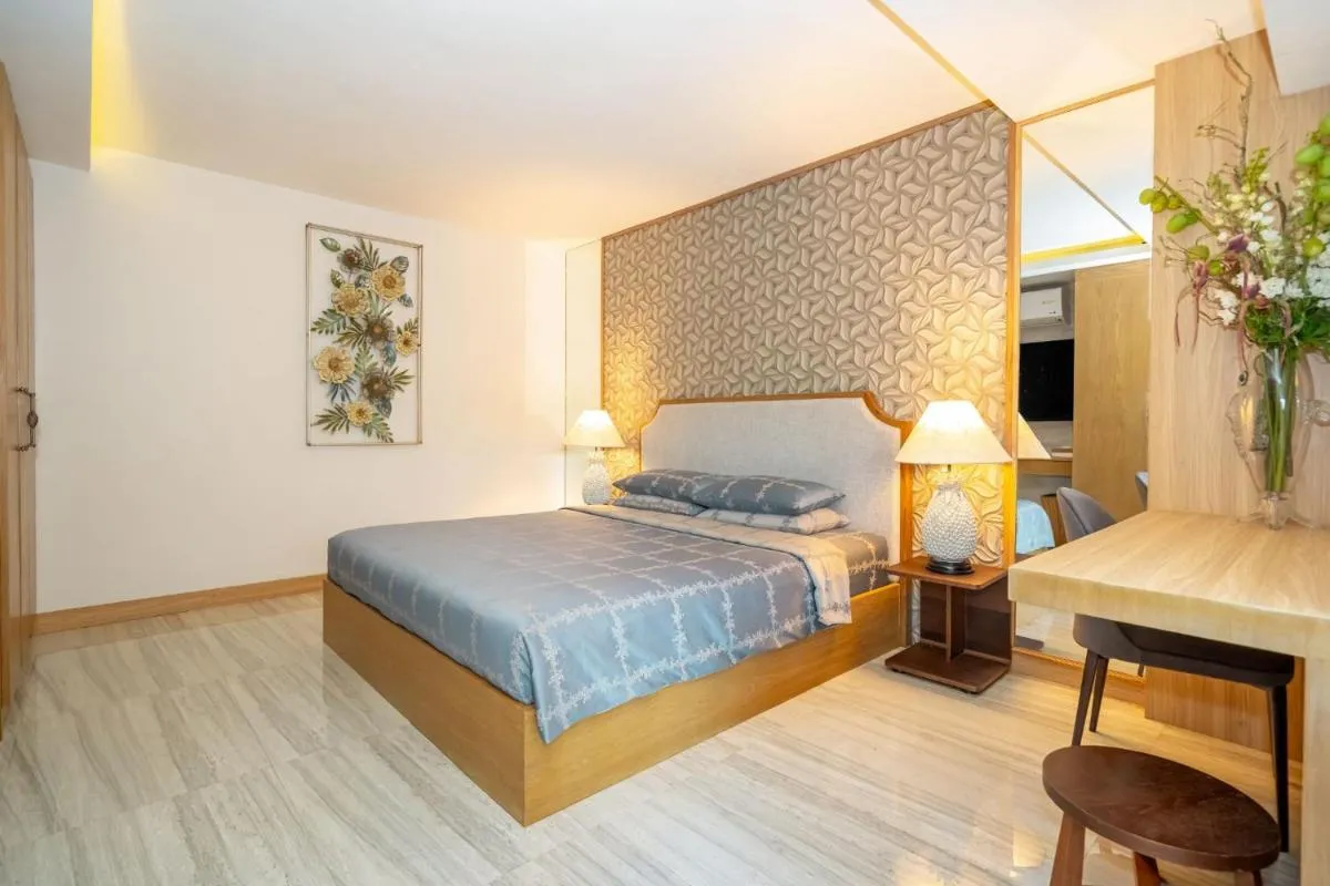 Image 1 of Ocean Pearl Seaview Residence