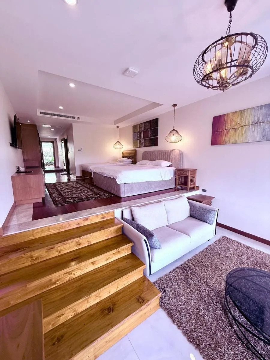 Image 4 of Ocean Pearl Seaview Residence