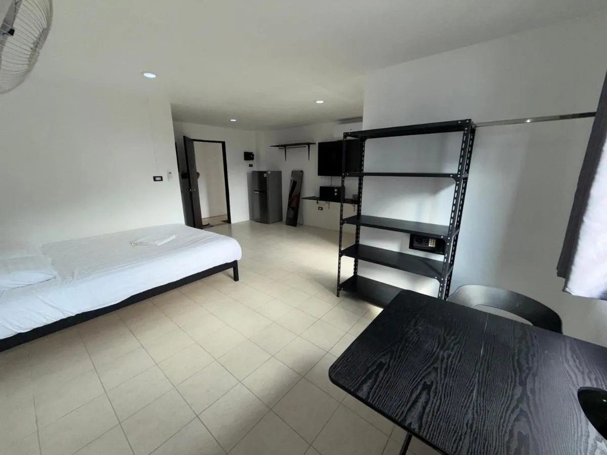 Image 3 of Patong Canal Villa 202