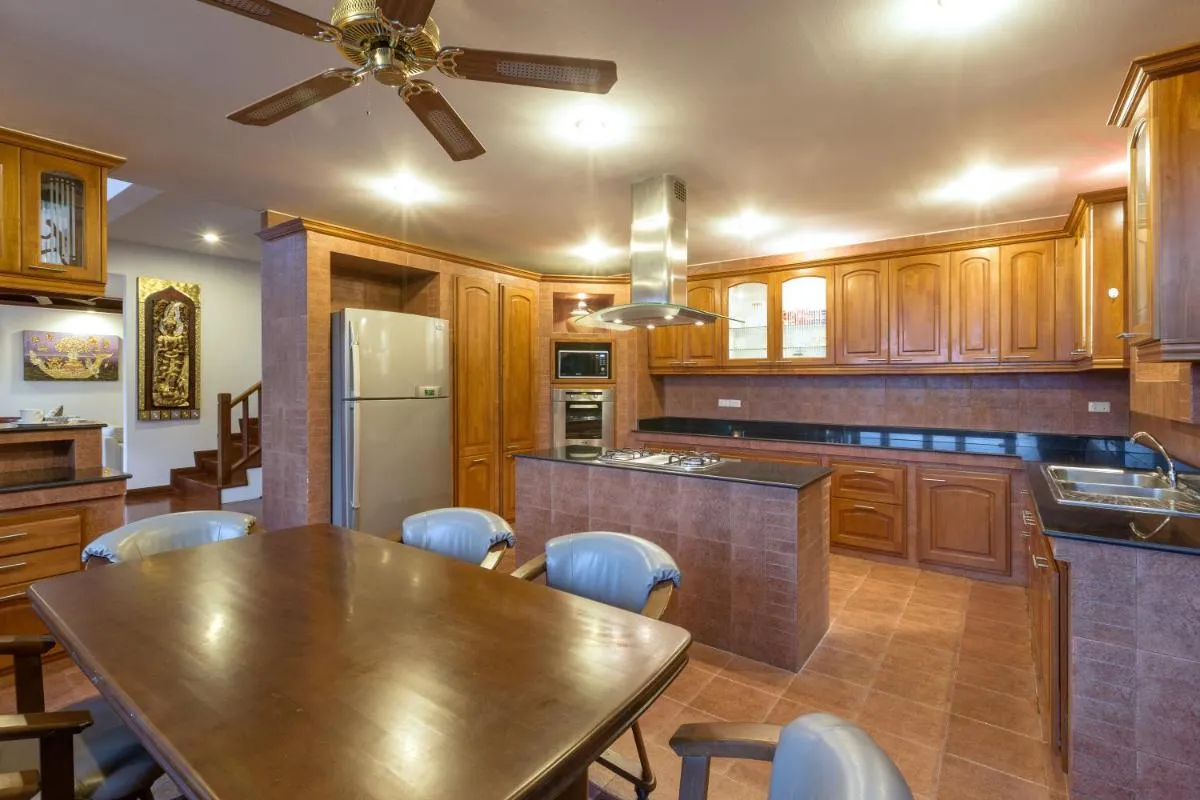 Image 1 of Patong Hill Estate 6