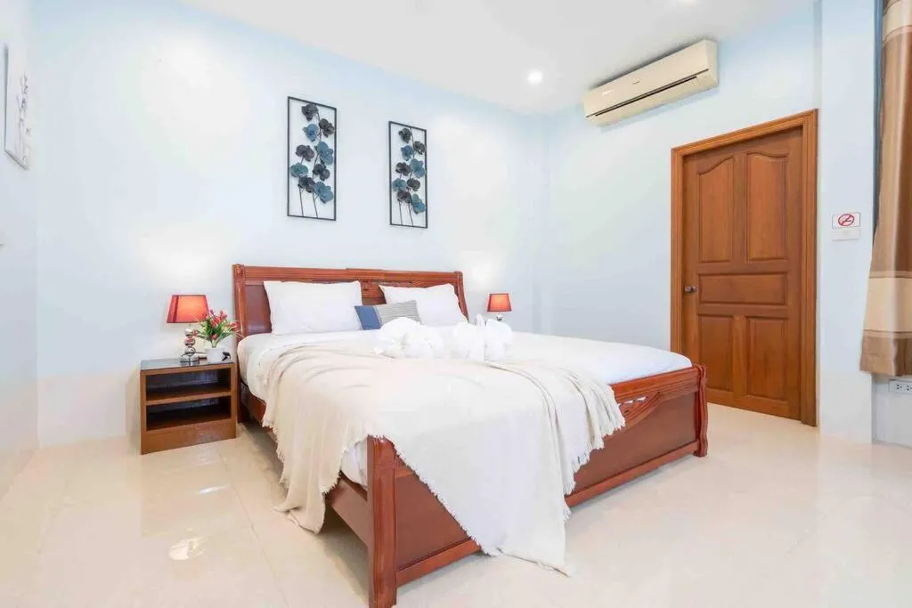 Image 1 of Patong Spacious 4 BR Vacation Home rooftop Views