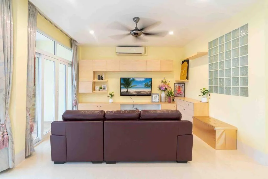 Image 3 of Patong Spacious 4 BR Vacation Home rooftop Views