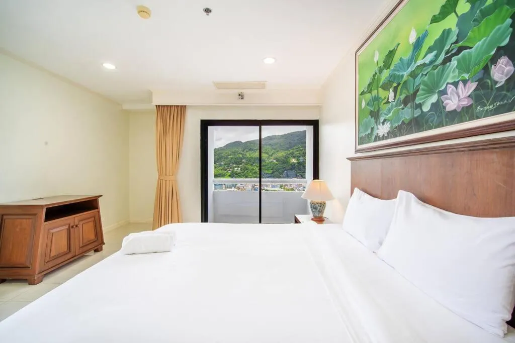 Image 2 of Patong Tower Superior Seaview 3BR- 2301