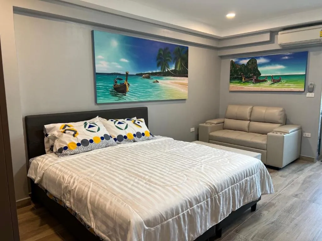 Image of Patong Vacation Rentals – Patong Condotel – 28 SQM – King bed, Kitchen, Private Bathroom, Seating Area, TV with Free WIFI, walking distance to the Beach