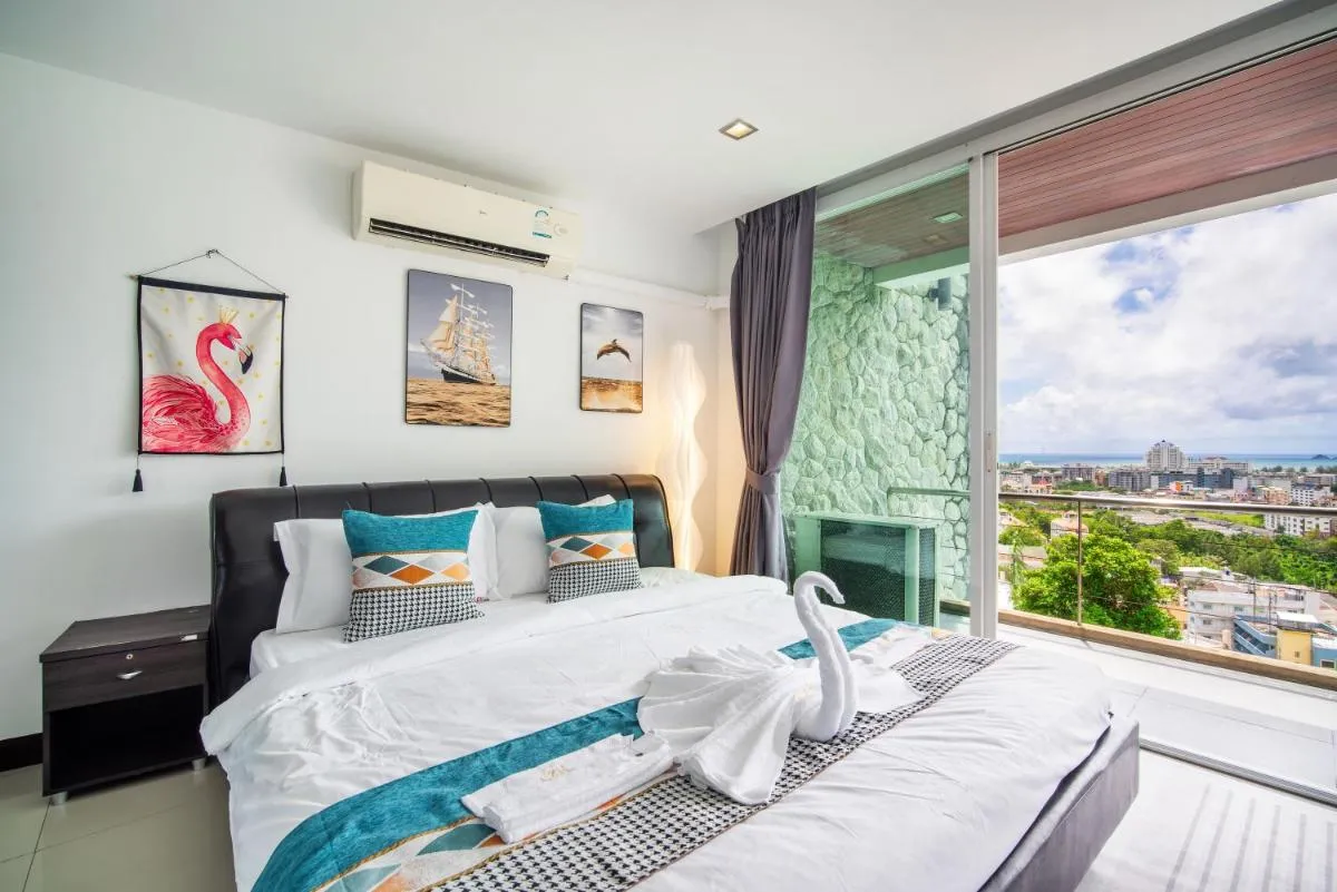 Image 2 of Patong Villa1：3卧泳池别墅【两个海景房】 近班赞江西冷海滩【中文管家】提供摩托车