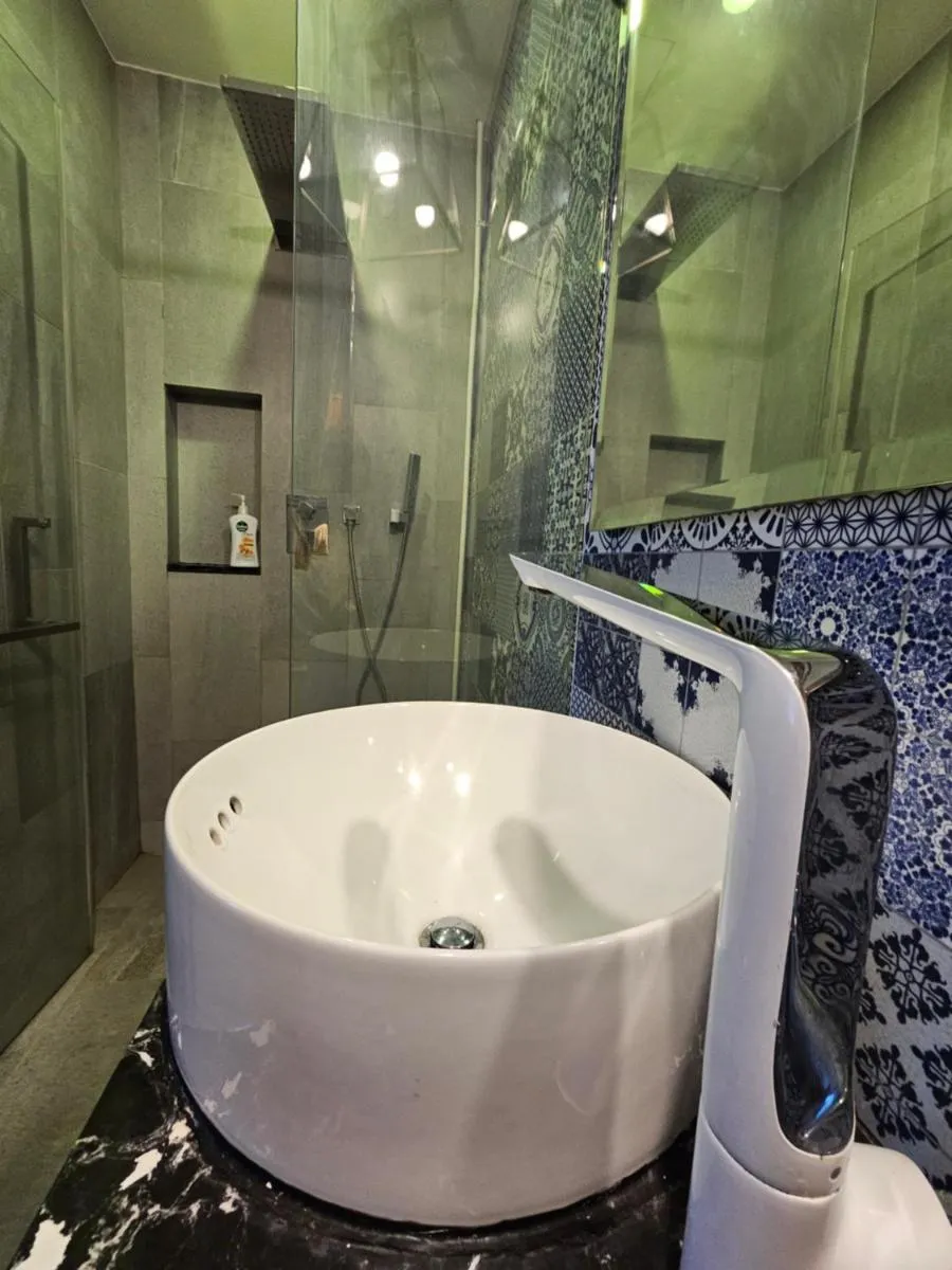 Image 3 of Perfect Night 2 bed pool access