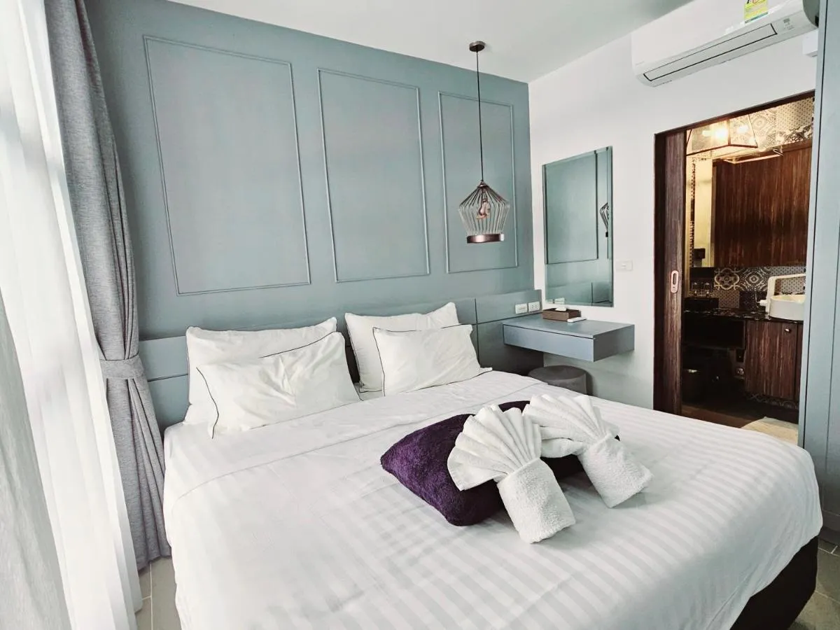 Image 2 of Perfect Night 2 bed pool access