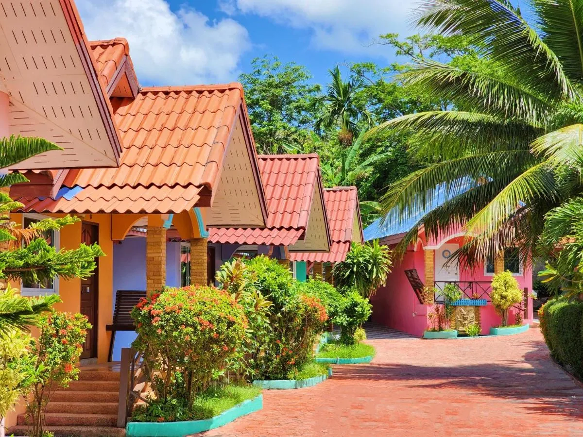 Image 2 of Phaithong Sotel Resort