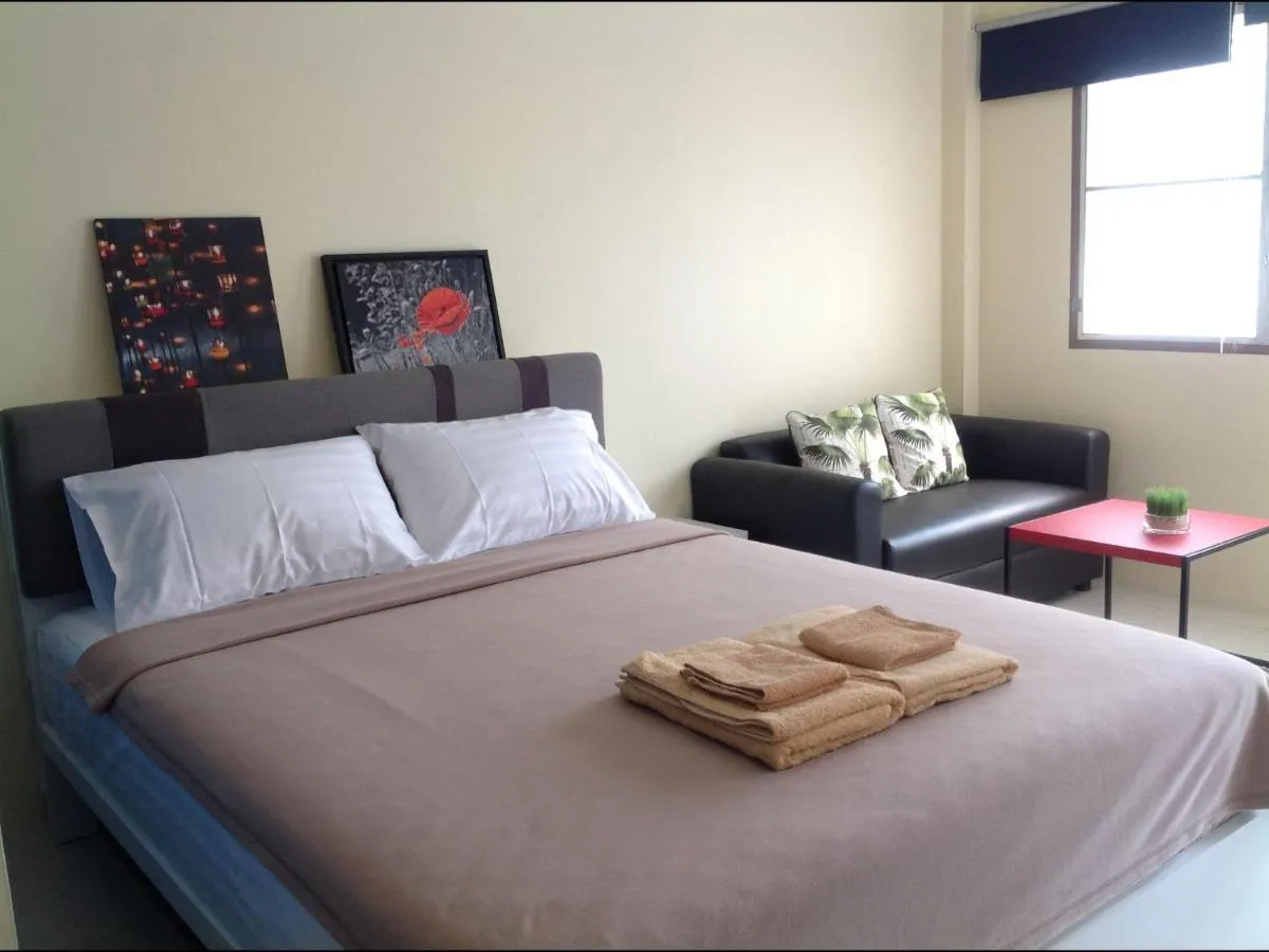 Image 4 of Phuket Town Budget House – Aircon Room #1