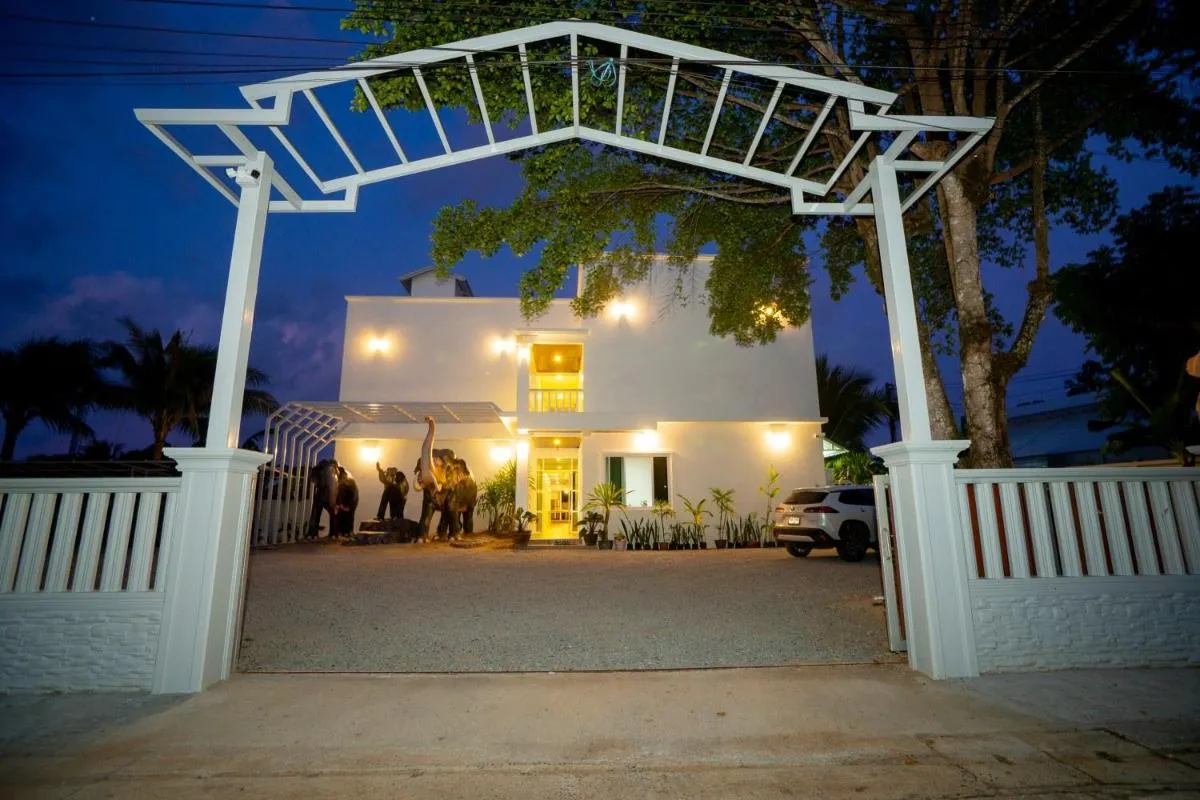 Image 1 of Puean Chang Resort Phuket