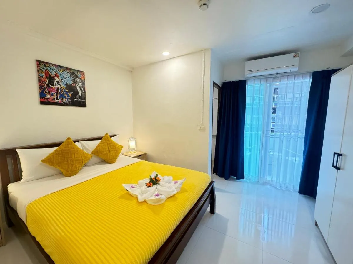 Image 2 of Pupa Rooms