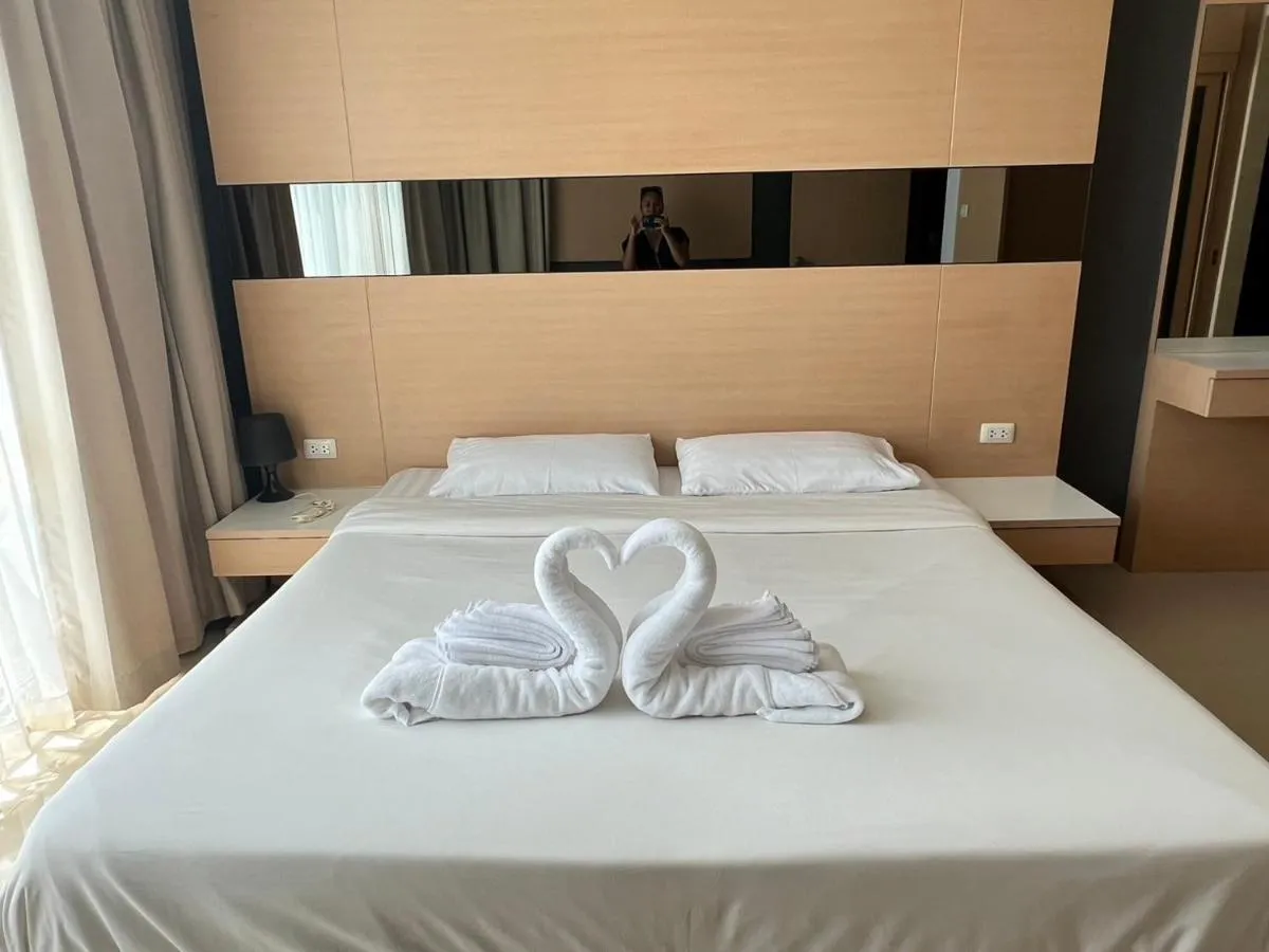 Image 4 of Royal Kamala – 1 separated bedroom Condo