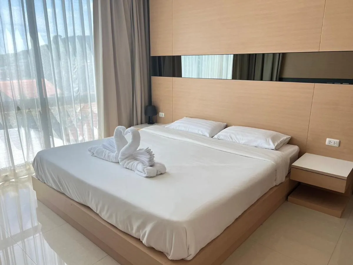 Image 5 of Royal Kamala – 1 separated bedroom Condo