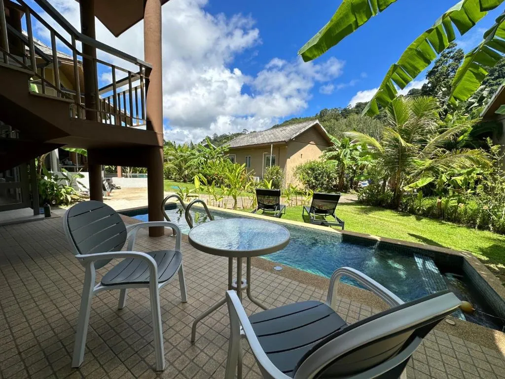 Image of Sakoo Valley Naithon Beach