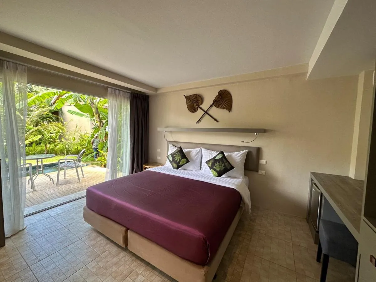 Image 5 of Sakoo Valley Naithon Beach