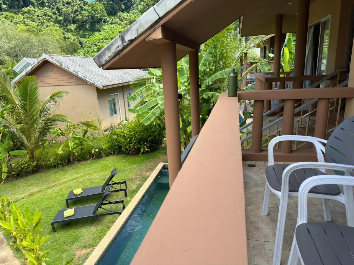 Image 6 of Sakoo Valley Naithon Beach