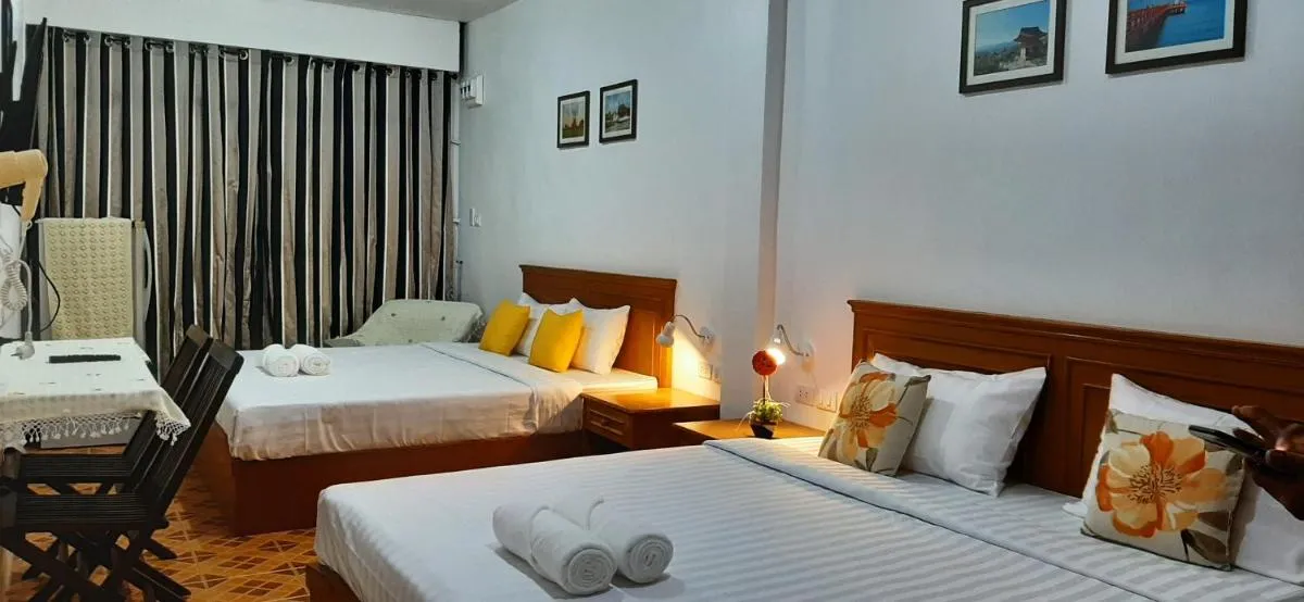 Image 4 of Sala Bua Room