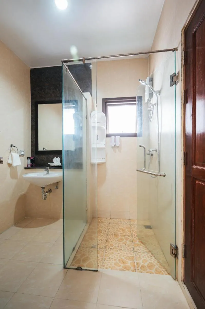 Image 6 of San pool villa