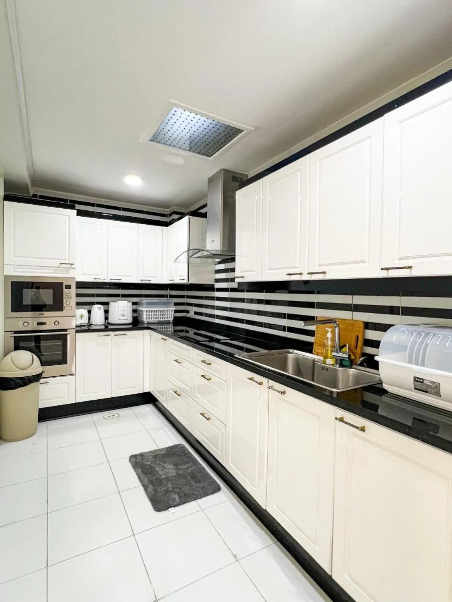 Image 4 of San-sabai House