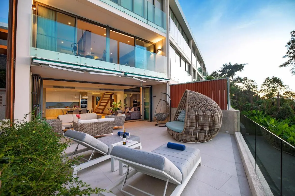 Image 2 of Sea View 2BR Duplex in The BluePoint 88 Residence near Patong and Paradise Beach