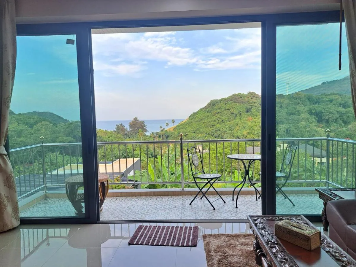 Image 3 of Seaview Eagles Nest Apartment 3