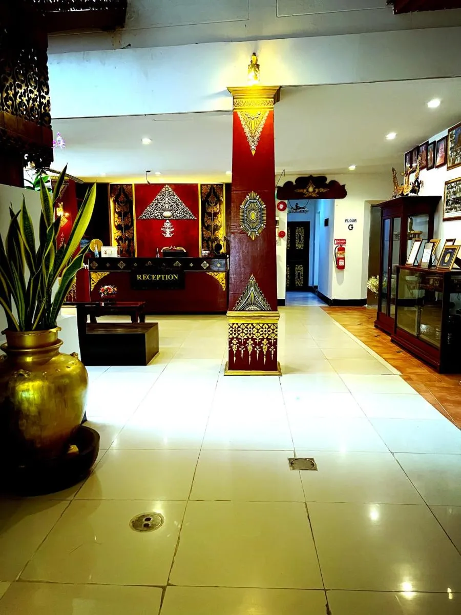 Image 4 of Silver Resortel