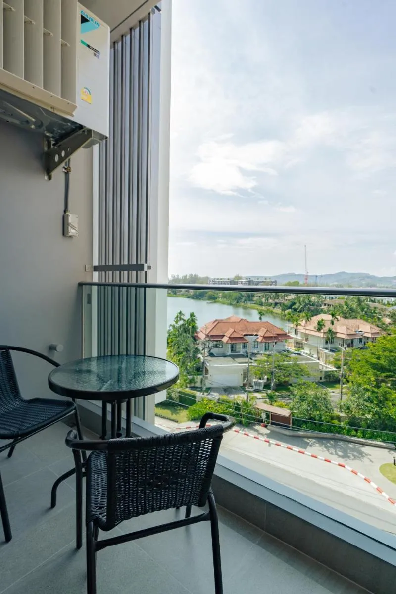 Image 3 of Spacious apartments with panoramic view in Laguna