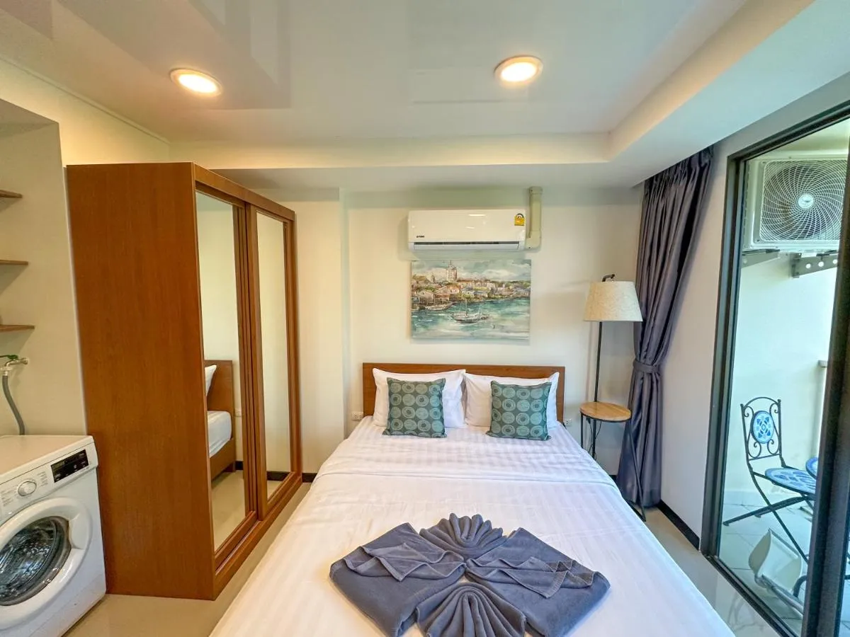 Image 4 of Studio with pool view RBC 319 by IBG Property