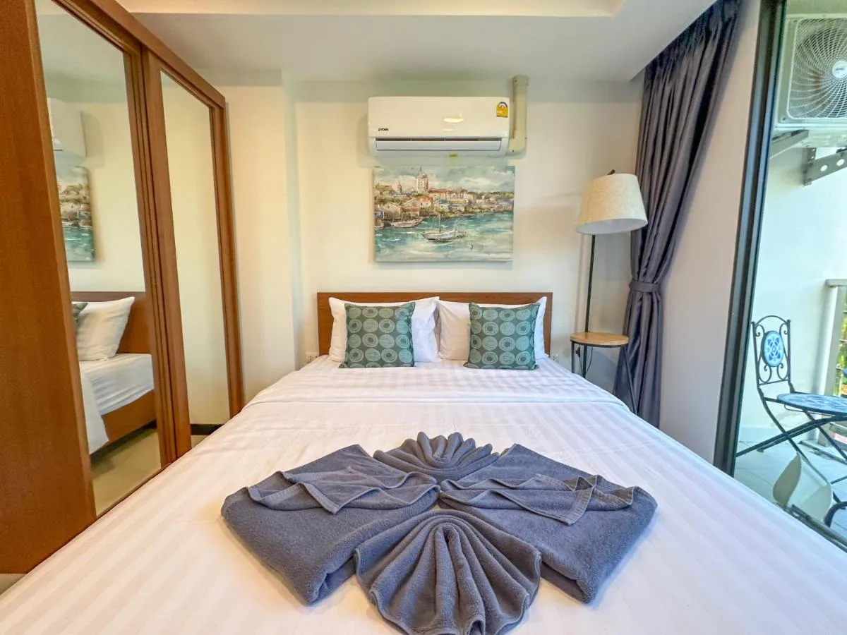 Image 5 of Studio with pool view RBC 319 by IBG Property