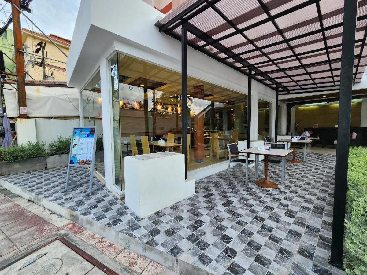 Image 2 of Sunset Mansion